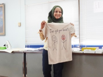 เขียนศิลป์บนเสื้อเพื่อผู้ป่วยโรคไตเรื้อรัง 3/10 T-Shirt Painting for a chronic renal failure patient