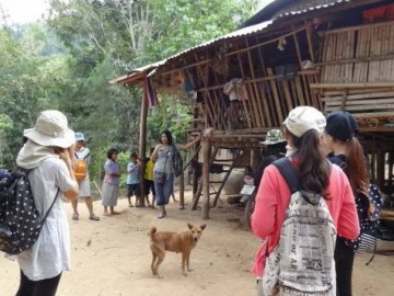 บุญอาสาวันเข้าพรรษา2559  Volunteer to offer food and stuffs for Karen Children Center