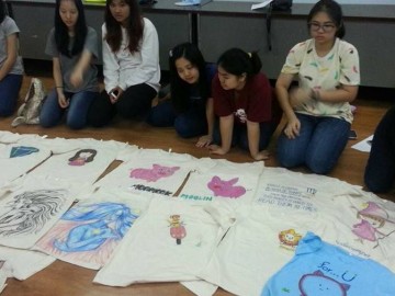 อาสาวันแม่ เขียนศิลป์บนเสื้อเพื่อผู้ป่วยเรื้อรัง 12 สค. T-Shirt Painting for chronic patients