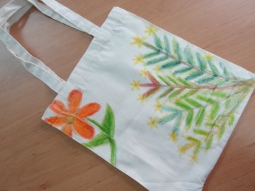 ตลาดน้ำใจ - ลงลายกระเป๋าผ้า เพื่อเด็กด้อยโอกาส 30ก.ย.-1 ตค. Volunteer Sharing Market: Paint Bag for Disadvantaged Children